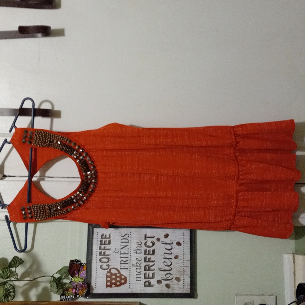 NWOT,Heart and Soul, Lg, burnt orange w/bronze studs and wooden beads on collar